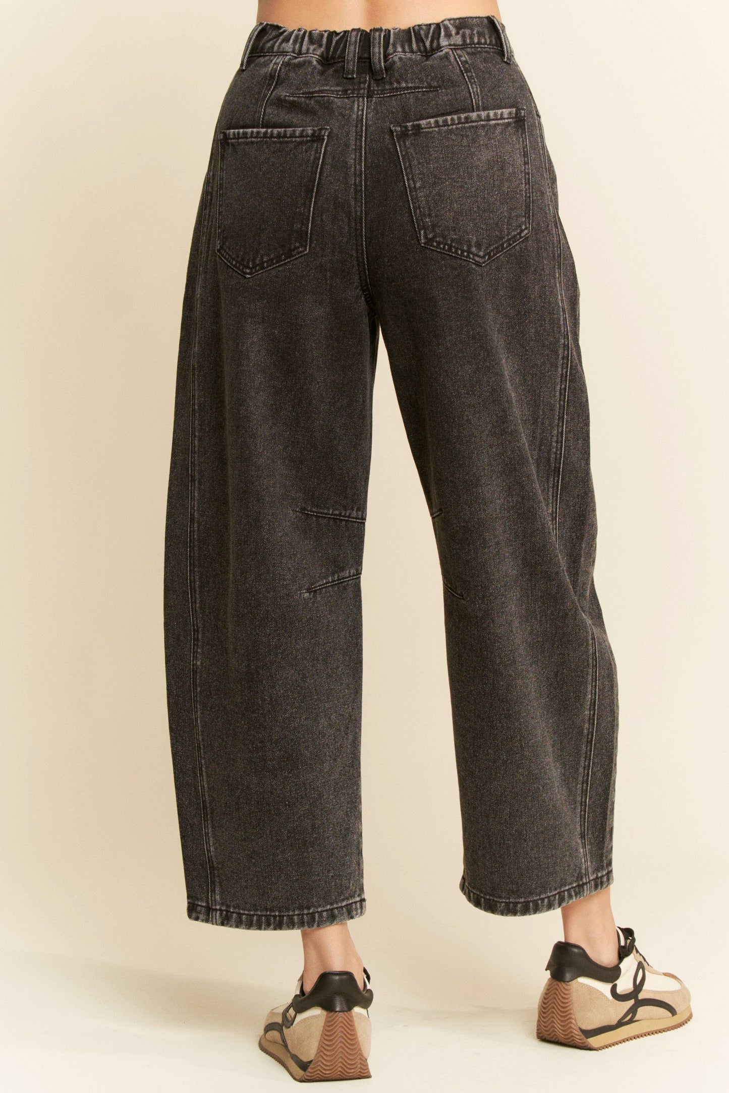 Emily Barrel Jean